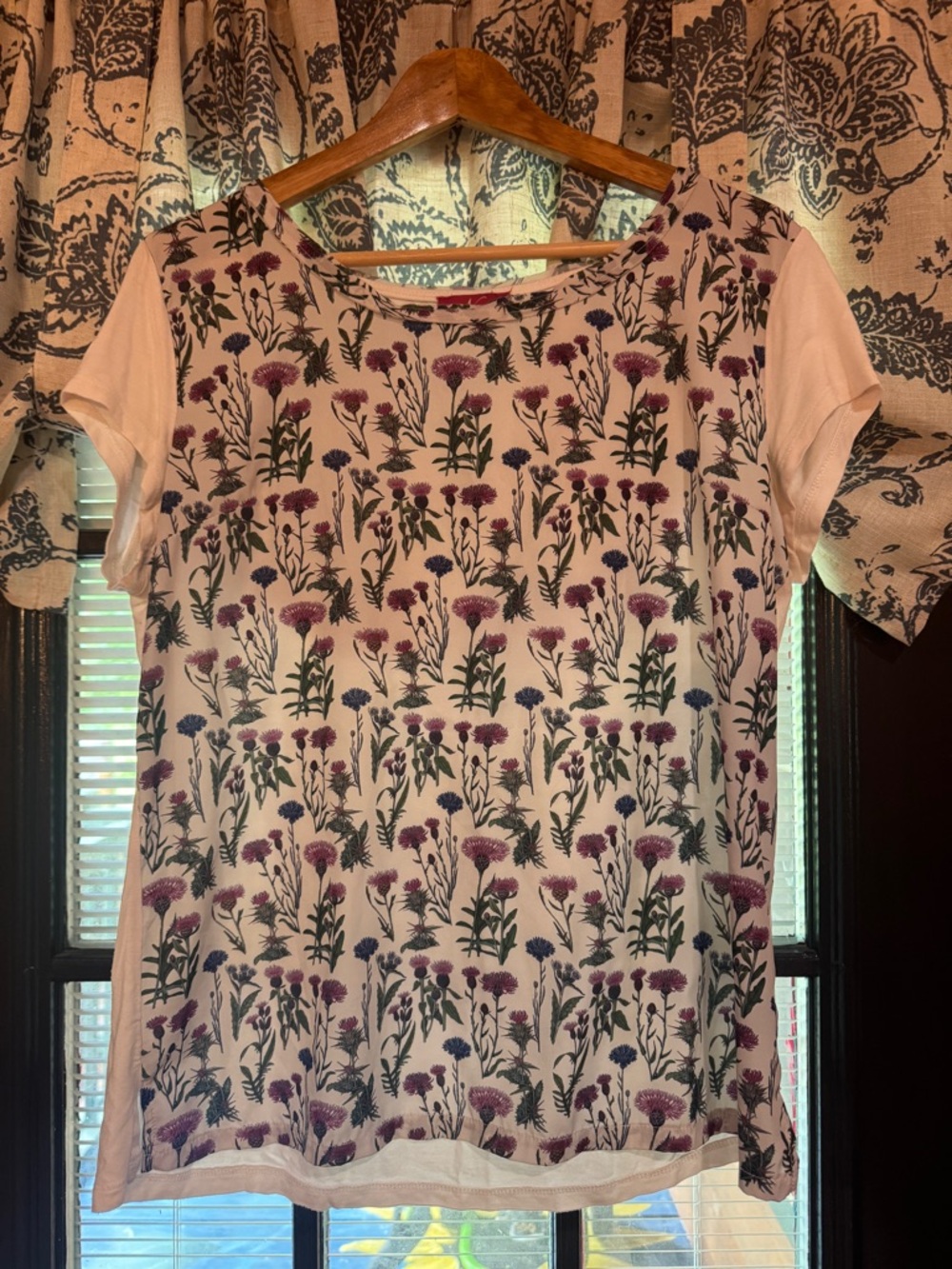 Women's Floral Short-Sleeve Top in Light Pink Ness Scottish floral
